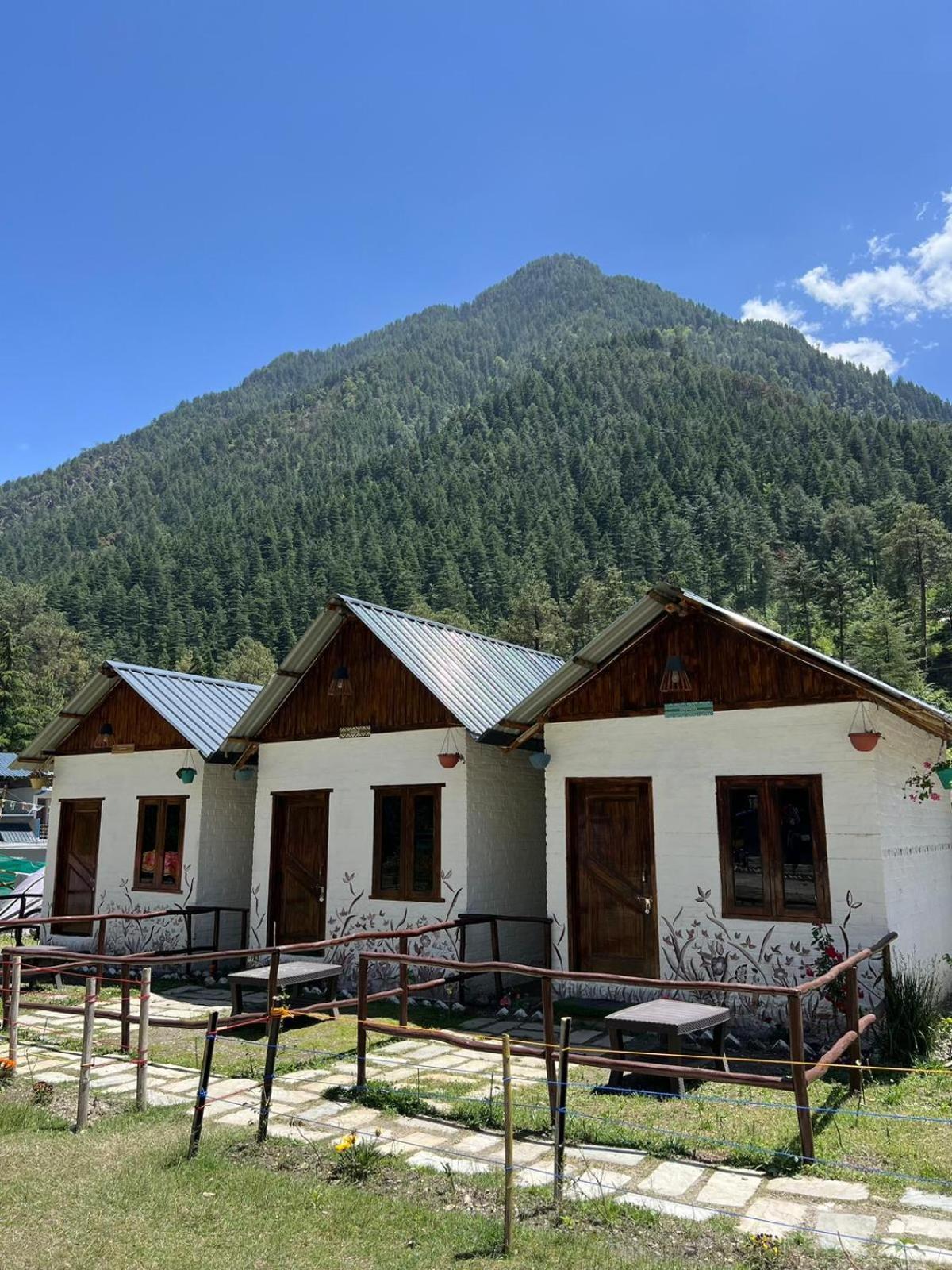 Himtrek Stays, Kasol Buitenkant foto