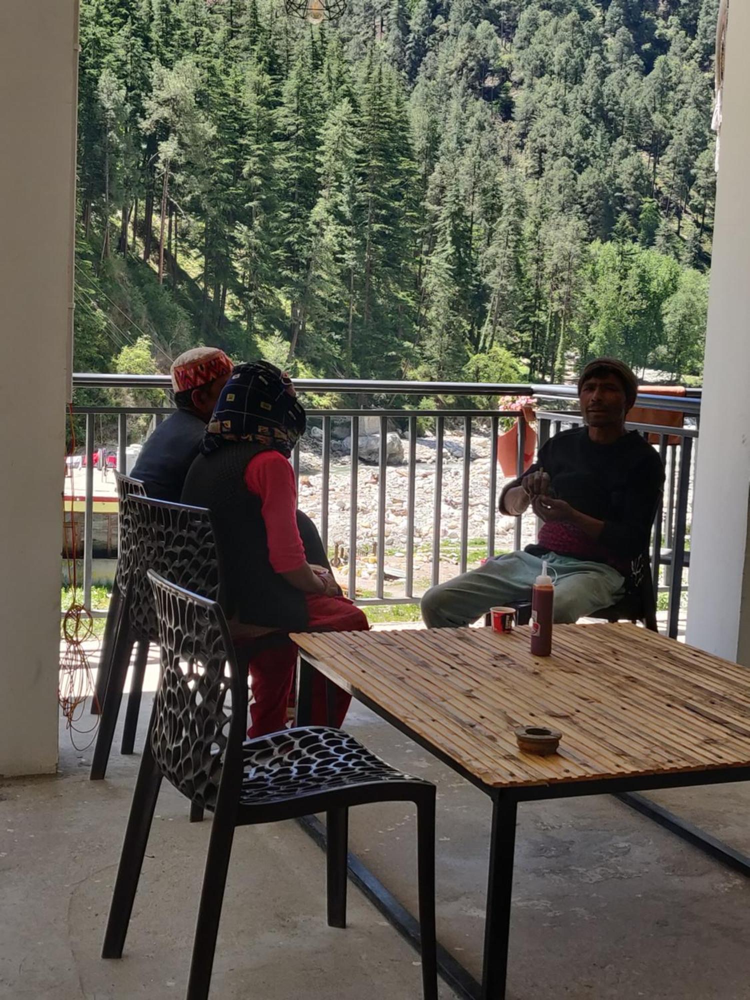 Himtrek Stays, Kasol Buitenkant foto